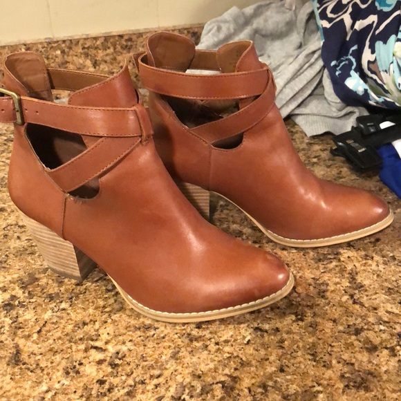 Reba leather Booties - Picture 6 of 8